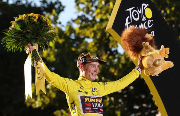 Jonas Vingegaard, winner of the Tour De France 2022 and styled by CYCLEUR de LUXE.